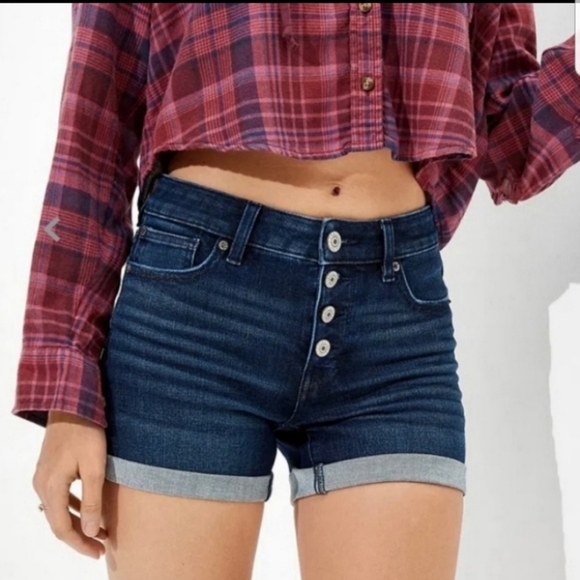 American Eagle Outfitters Pants - American Eagle midi short Size Varius